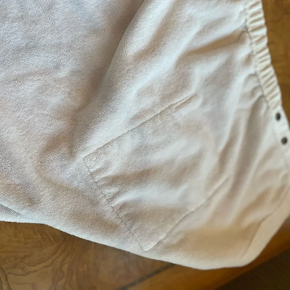 Hammacher Schlemmer Men’s Shower Towel waist wrap!